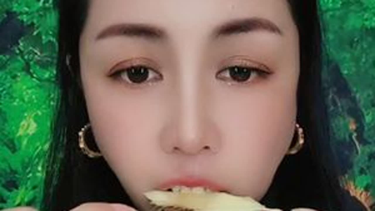 习惯吃早餐时吃几口生姜，今天吃大黄姜，吃出了水果的味道，你被馋到了吗#记录真实生活 #抖音小助手 #抖音美食推荐官