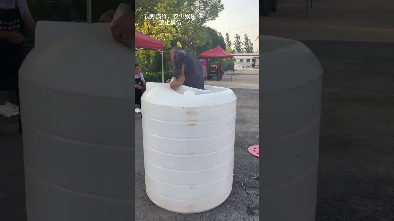 New way to play with bucket Funny jokes
