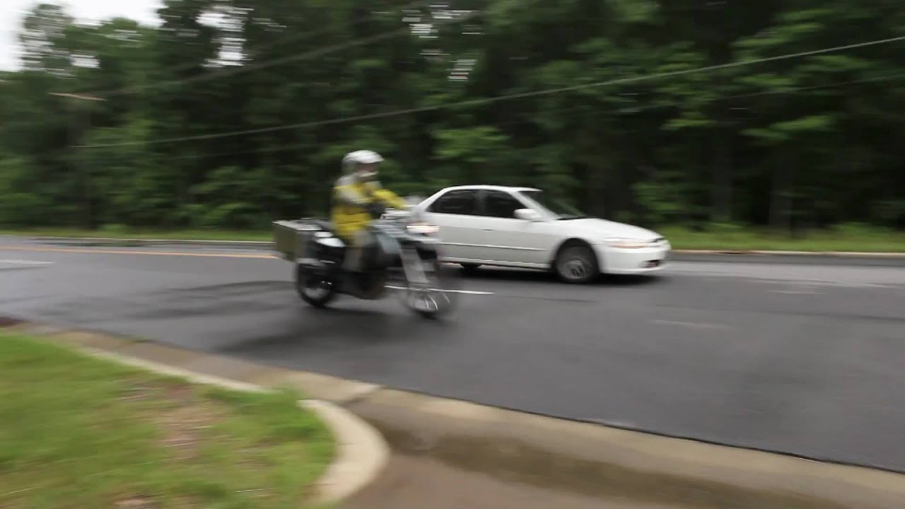 ABS Test  -  BMW F650GS vs. Honda Accord