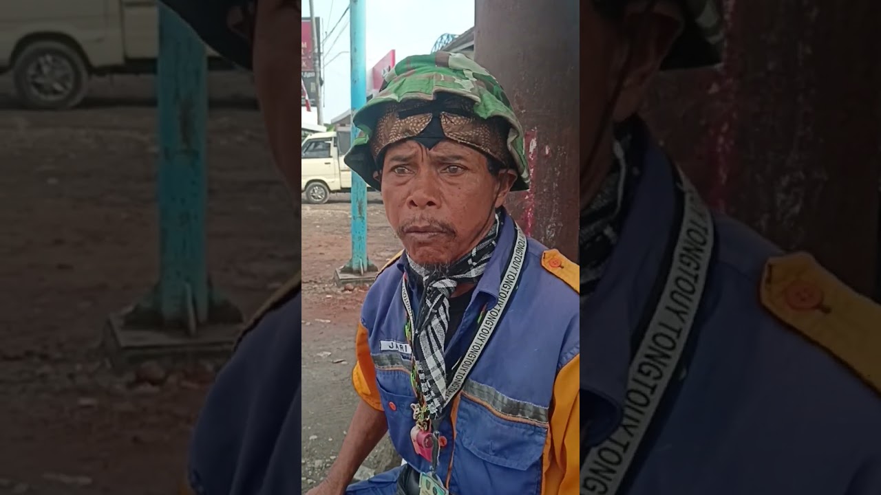 Menyapa jukir Ploso yang sangat viral ( pak jari/ tari)