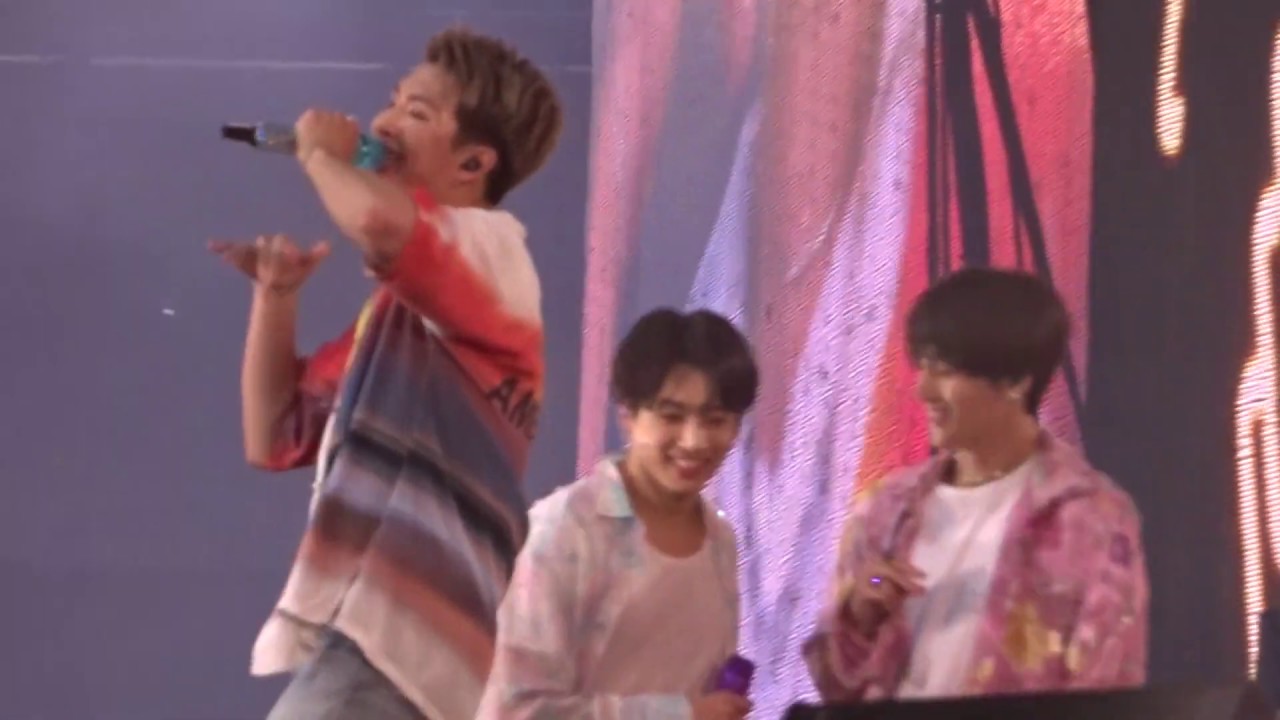 BTS - Boy With Luv (Wembley Stadium - Day 1) (Fan Cam)