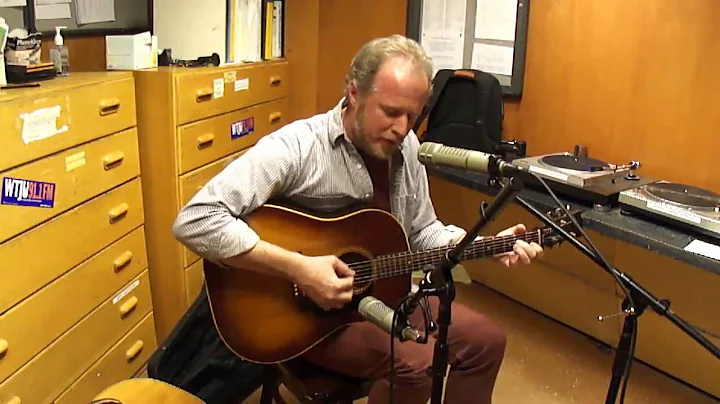 Thomas Gunn Live in the "Aer Studio" part 1
