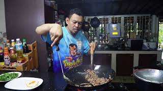 กะเพราพริกแห้งโบราณ ผัดแห้งๆ เผ็ดร้อนแรง ถึงใจวัยรุ่น โหน่งโชว์