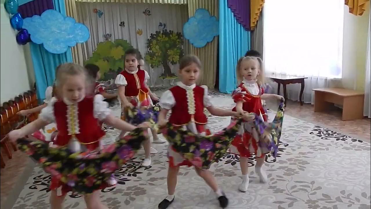 Танец с платками Подготовительная гр - YouTube