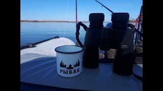 Поймали 30 кг. РЫБЫ. САЗАН. ЛЕЩ. ЯЗЬ. Рыбалка на фидер с лодки. 4 серия