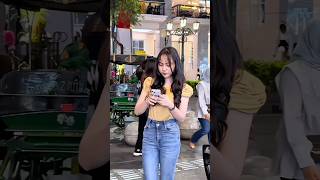 handcuff prank beautiful lady #funny #shorts #shortvideo #comedy #shortsfeed #prank