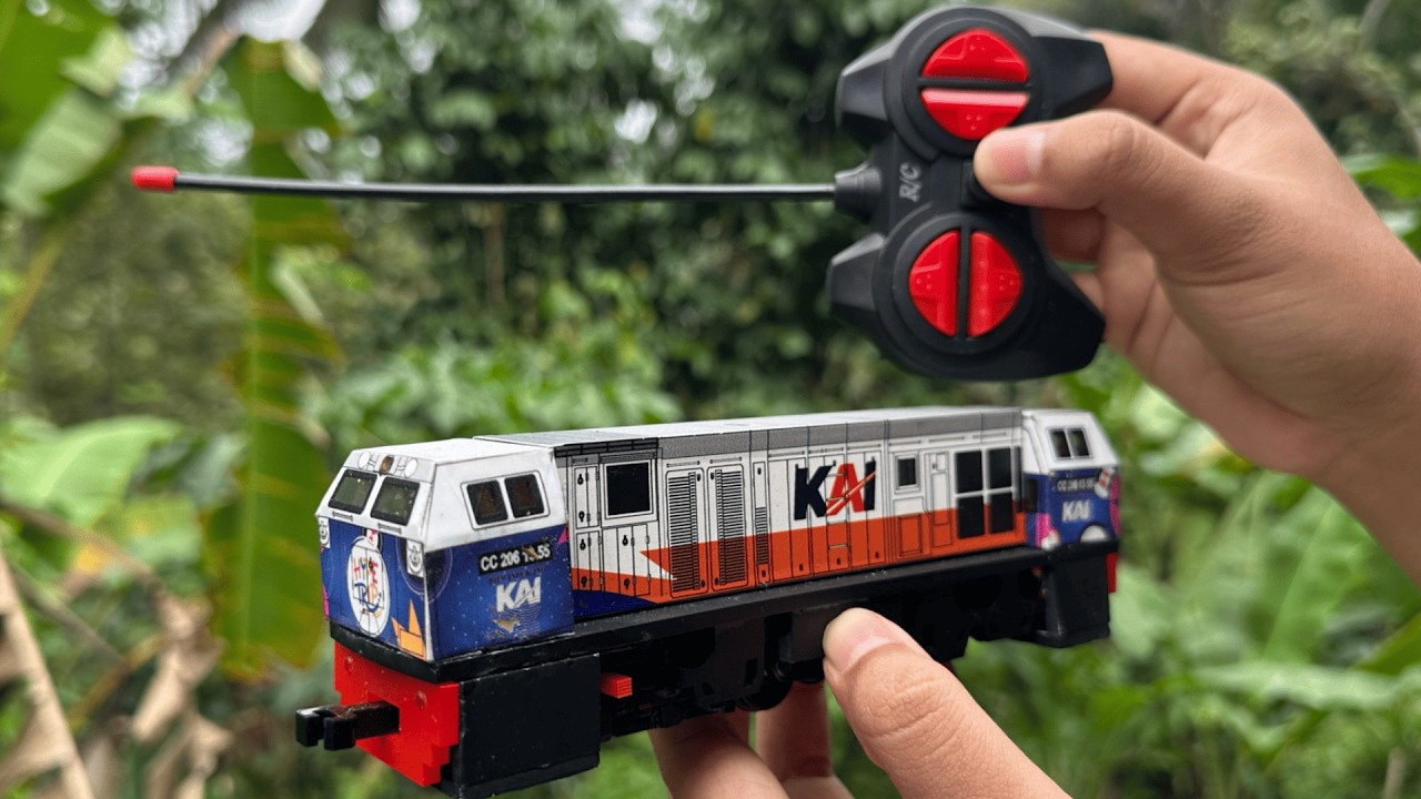 unboxing dan merakit miniatur kereta api rc remote control cc 206 ...