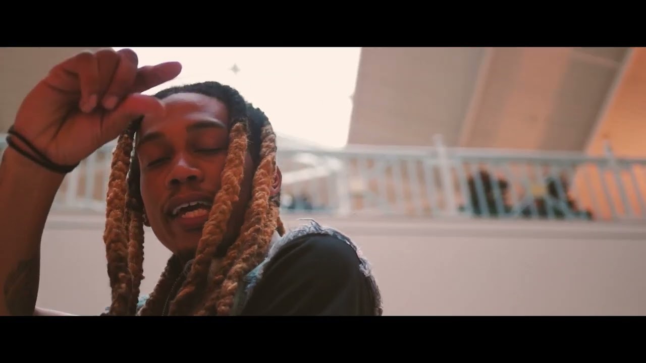 Dollababy - Ouu Ouu (Official Music Video)