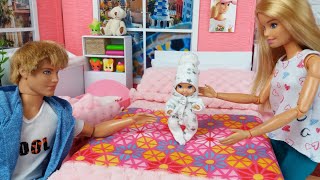 Barbie doll Baby Ken Family Morning Routine. Life in a Dreamhouse. DIY Mini House