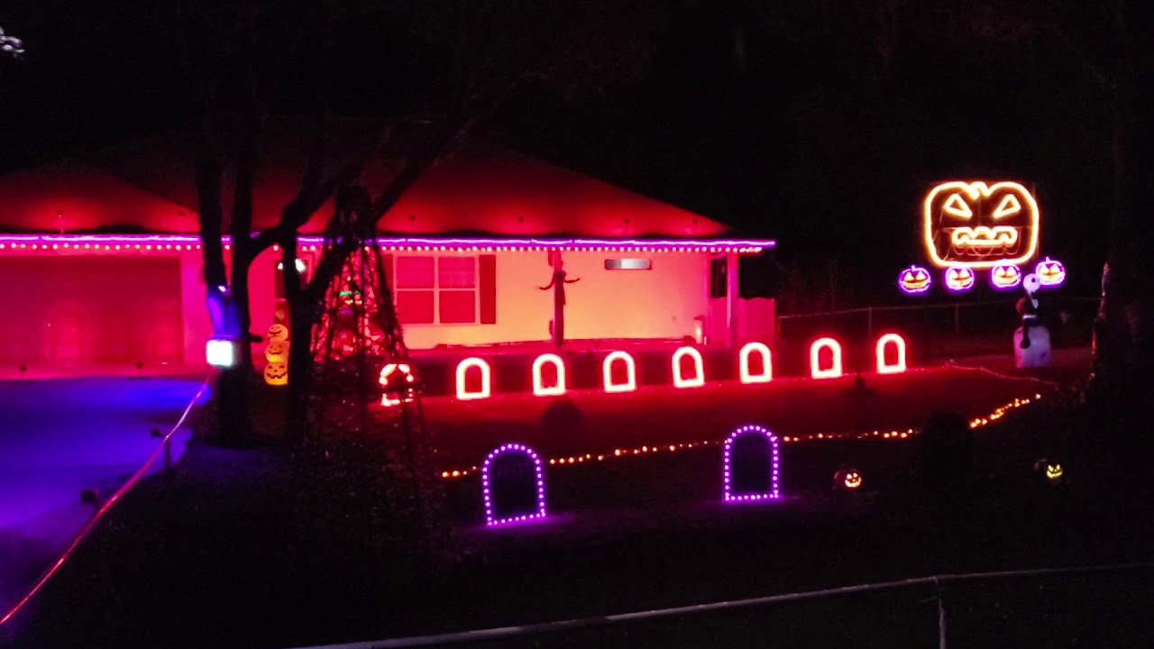 2019 Halloween Light Show The Git Up using Lightorama controllers