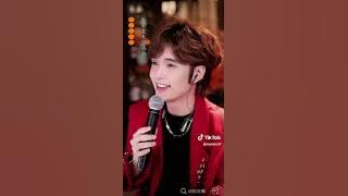 Wu Zhigang covers Remember the beginning..  Cantonese song。。忆 当初