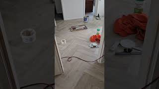 pvc visgraat geplakt is heel mooi geworden  hele woning woonkamer,keuken ,hal,kantoor #home29