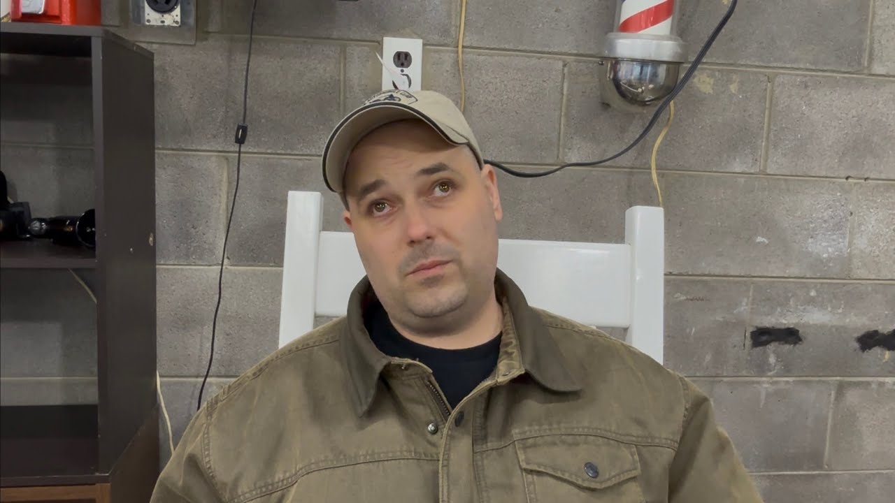 Остановитесь, полюбуйтесь розами и сделайте несколько приветствий.