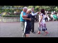 Красивый танец в парке! СМОТРИМ!!!