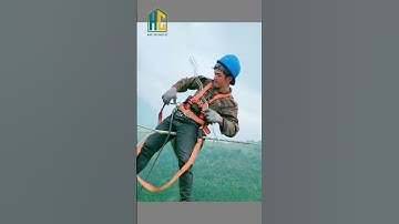 Người công nhân vất vả làm tren cột điện #nhàlắpghéphc #côngnhân #xâydựng