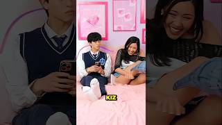 Kız Arkadaşının Telefonunu Alınca Şok Oldu