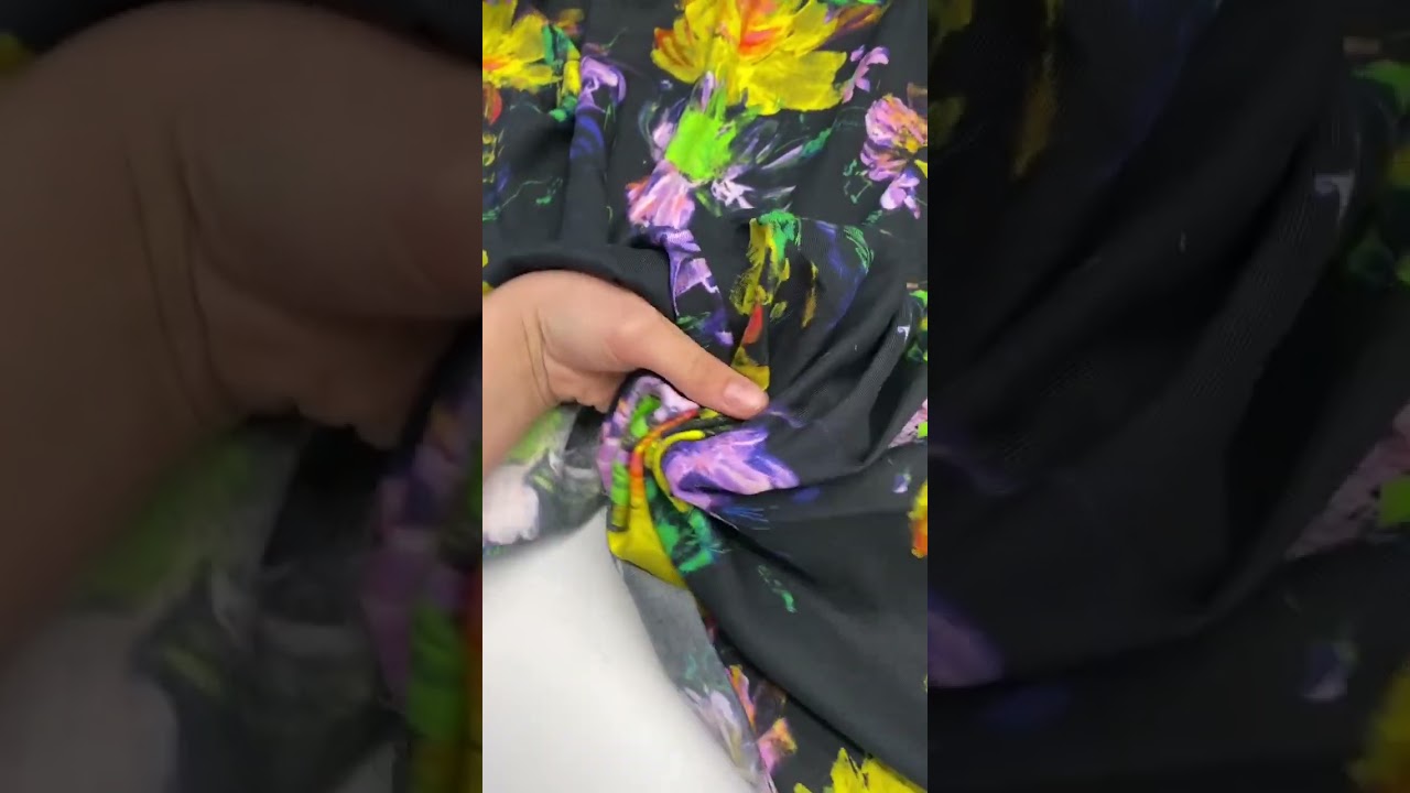 Модал с цветочным художественным принтом