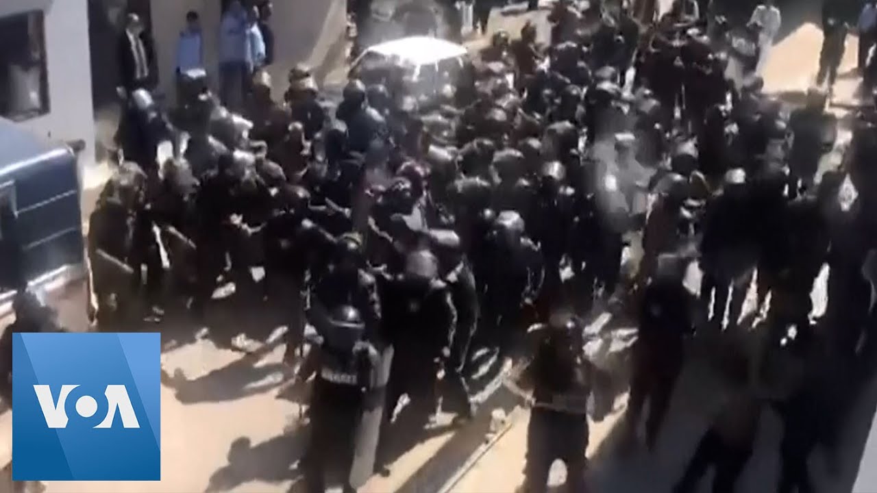 Ex-Pakistan PM Khan Arrested in Islamabad  | VOA News