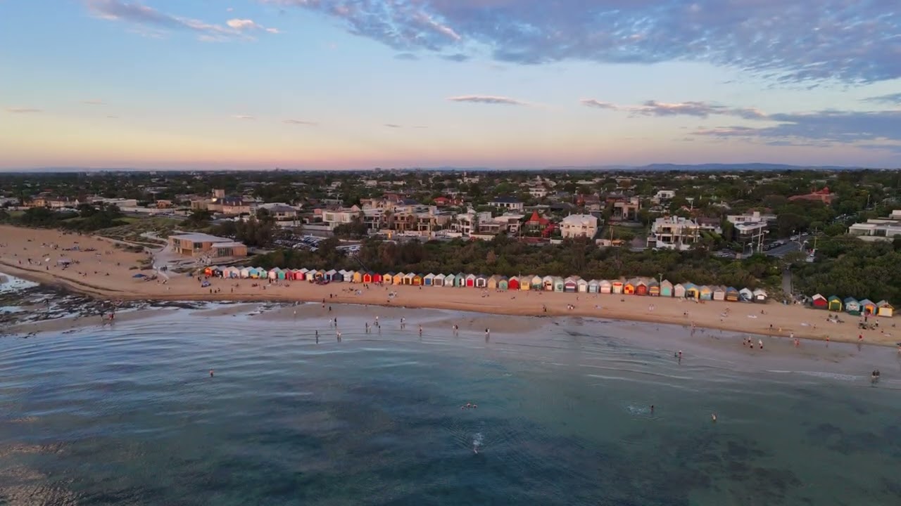 Brighton Beach Melbourne Neo 2