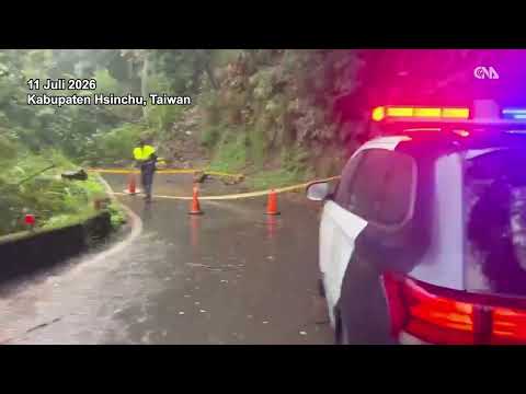 Taifun Bavi Picu Longsor dan Tumbangkan Pohon di Taiwan Utara