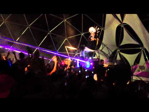 Sidney Samson & Lil Jon- Somebody That I Used to Know, ULTRA 2012
