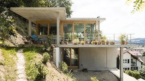 House on a Slope / Gian Salis Architect