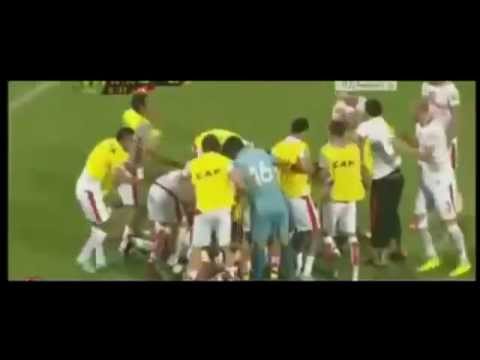 سقوط مشجعين سعوديين بعد هدف منتخب تونسي