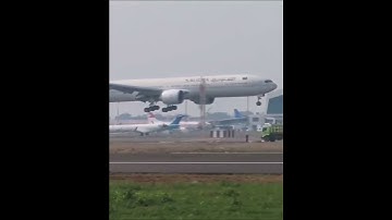 Saudi Arabian B777 - Landing // Soekarno Hatta Airport