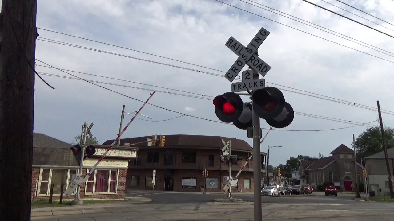 Woodland Ave. (PA 420) & Morton Ave. Railroad Crossing Morton, PA YouTube