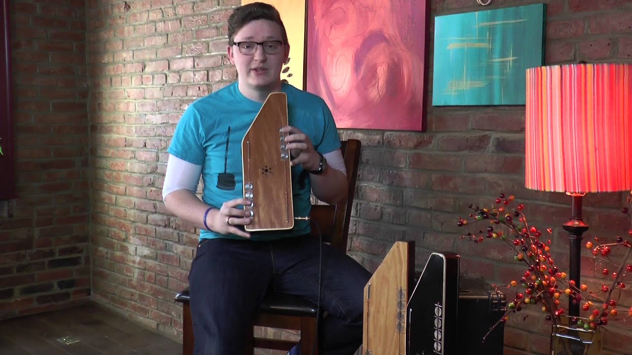 How To Play the Auto Bass Mini - YouTube