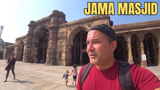Foreign Family Visits Famous Jama Masjid 