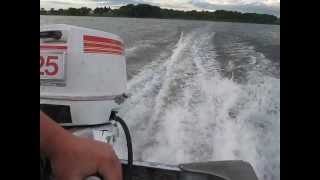1980 Johnson 25hp outboard motor