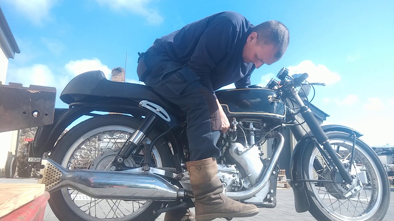 Velocette venom Clubman start