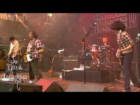 In Between (Malaga Acoustic Session) Video