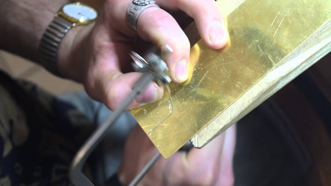 Tutorial gioiello - pendente in metallo - ciondolo a fiocco \ Accademia Italiana