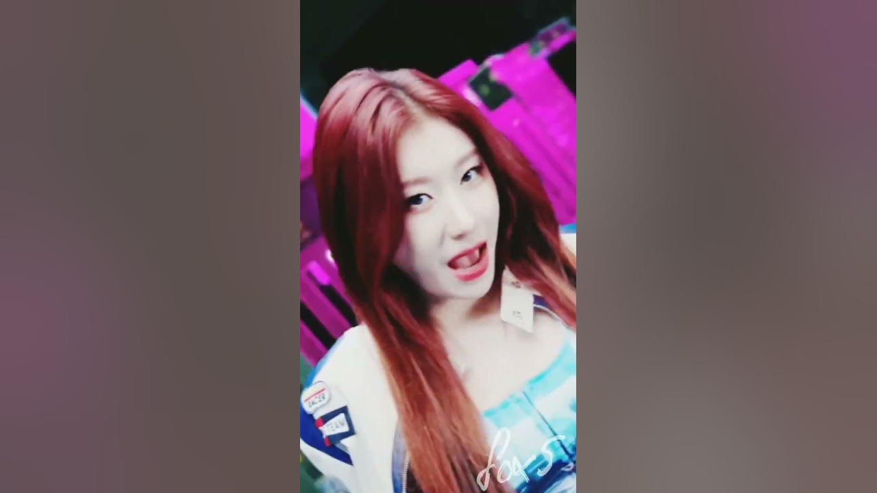 Voltage Teaser And Fan Cam By The Five Tailed Fox Chaeryeong Fox5 Shorts Itzy 