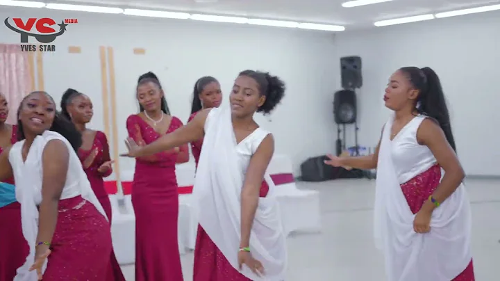 Burundian traditional dance in Canada  (Elise and ...