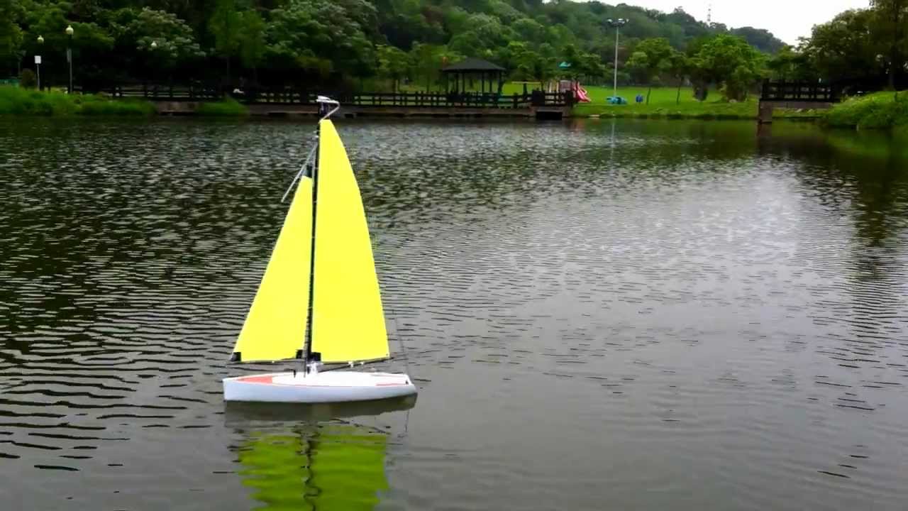 micro rc sailboat