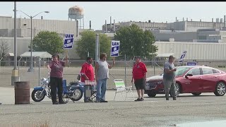Ysts Say Uaw Strike Causing Gm Business Numbers To Decline