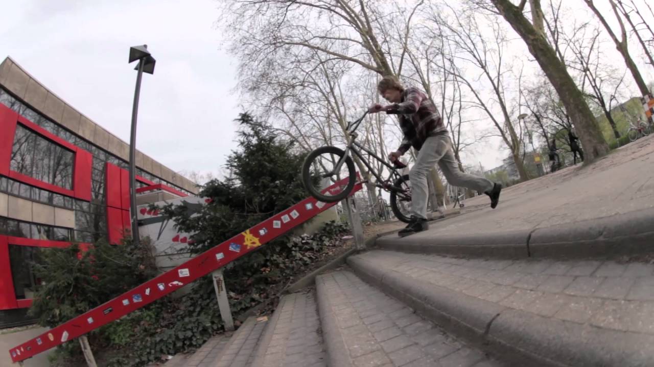 WILDEST FEEBLE GRIND EVER!? BMX STREET - Chester Blacksmith