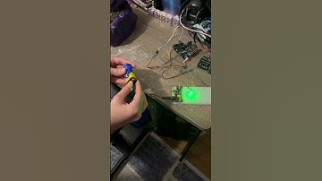 Breadboard LED with 9V battery #volts #breadboard #shorts