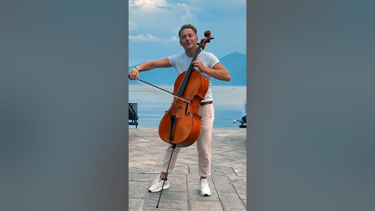 Wait for it... ❤️ A lady asks me to play "Falling in Love" and a violinist joins me 😍 #cello #violin