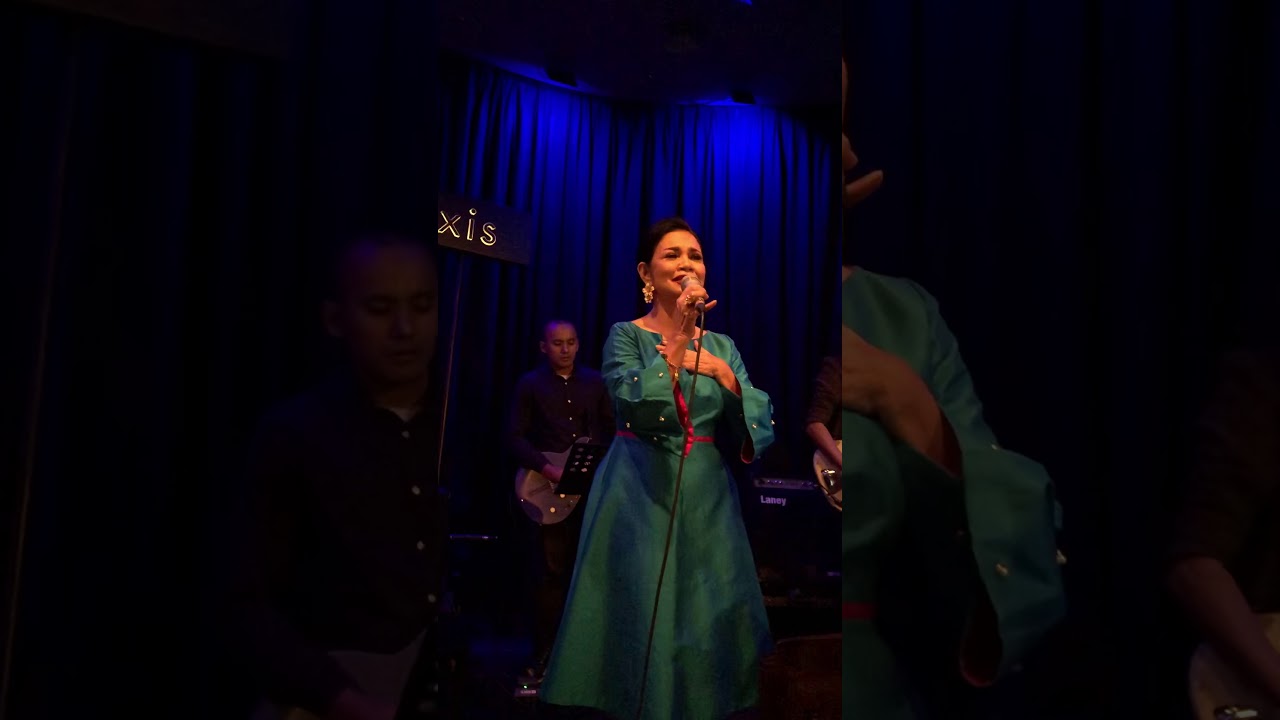 Salamiah Hassan - menghitung hari