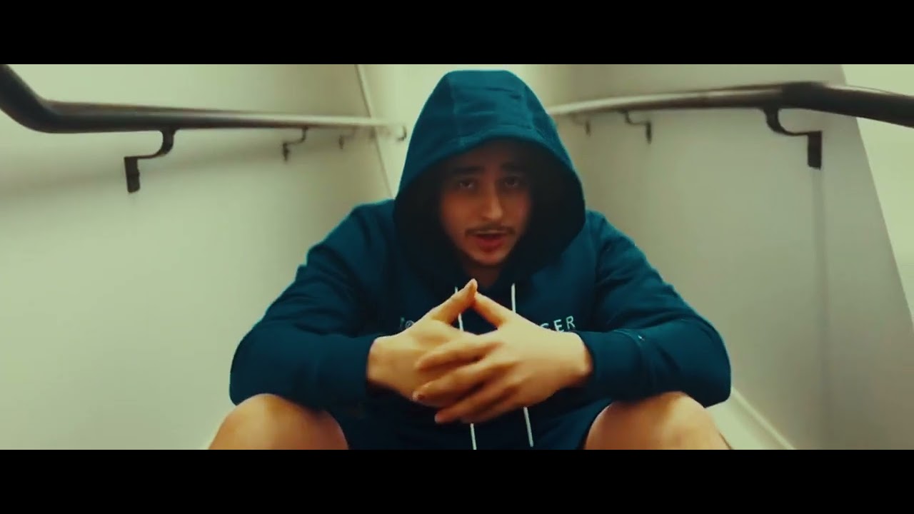 Rondo - 4th and Ave (Official Music Video) #Calgary #rap - YouTube