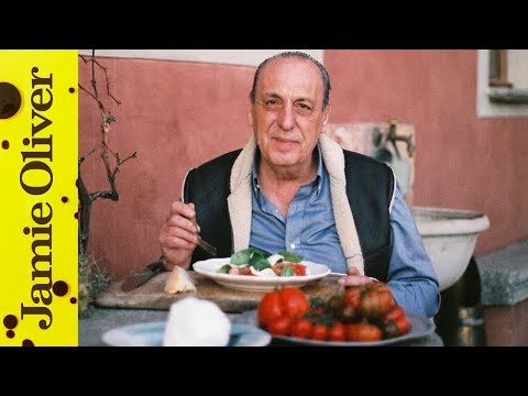 Video: Insalata Italien