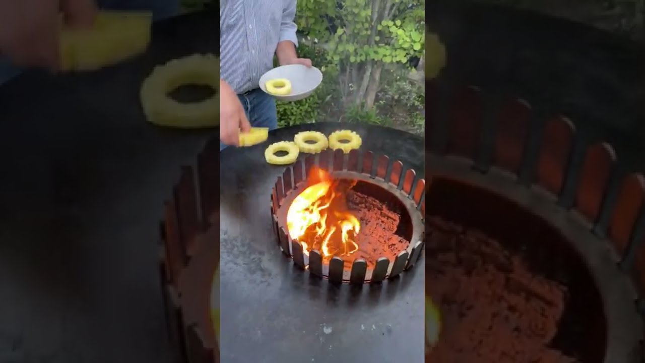 Flambierte Ananas vom Feuerplattengrill von @grillrost.com # ...