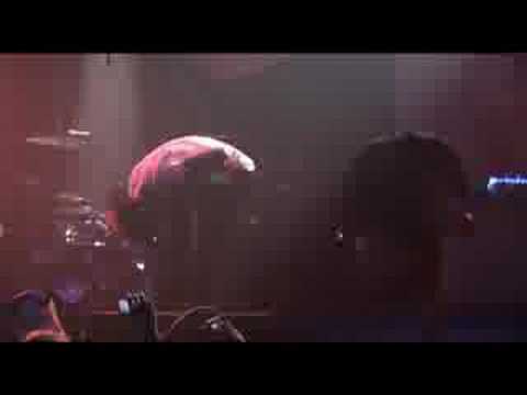 Putar Swarm - Suicide Silence
