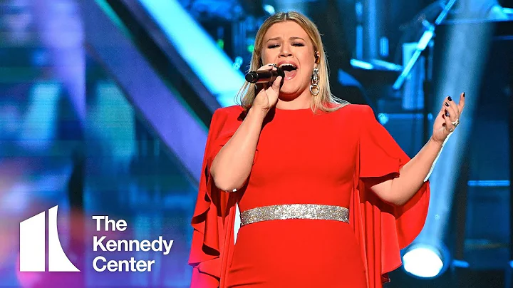 Kelly Clarkson honors Reba McEntire | 2018 Kennedy Center Honors