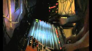 Live acid house / dub techno lahj biz ! TR909, x0xb0x, RS7000, TR606 etc