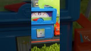 Wird giftiger Schleim die Stadt zerstören?!? | Hot Wheels